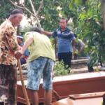 Korban kecelakaan maut di tol Jombang, Edi Sulistiono, dimakamkan di TPU Kanigoro, Kabupaten Blitar, Rabu 22 Mei 2024