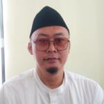 Pejabat Fungsional Umum Penyelenggaraan Haji dan Umrah, Kantor Kemenag Kabupaten Blitar, Khayatul Mahki di ruang kerjanya, Selasa (28 Mei 2024)