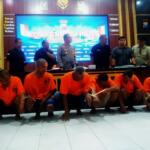 Polres Blitar Kota menggelar konferensi pers hasil pengungkapan kasus selama Operasi SIKAT di Mapolres, Kamis (27 Juni 2024)