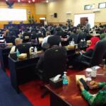 Suasana Rapat Paripurna Penetapan Persetujuan Bersama atas Raperda tentang Pelaksanaan APBD Anggaran 2023 di Graha Paripurna, Kompleks Gedung DPRD Kota Blitar, Kamis (20 Juni 2024)