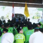 Para pelajar berdoa di makam Bung Karno, Kamis 20 Juni 2024