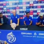 Arema FC saat memberikan pernyataan pers di Kantor PSSI Kota Blitar di kompleks Stadion Supriyadi, Minggu (11 Agustus 2024)