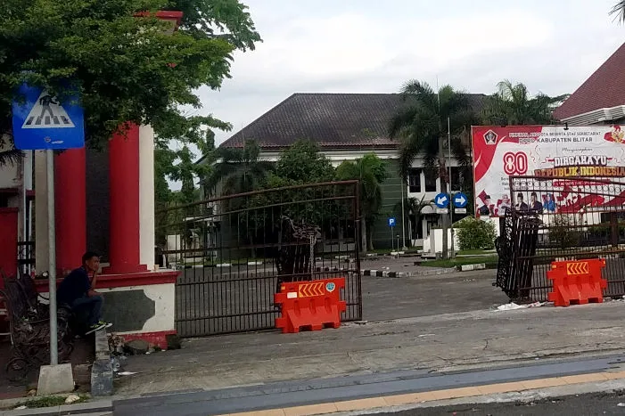 perusakan dan penjarahan gedung DPRD Kabupaten Blitar